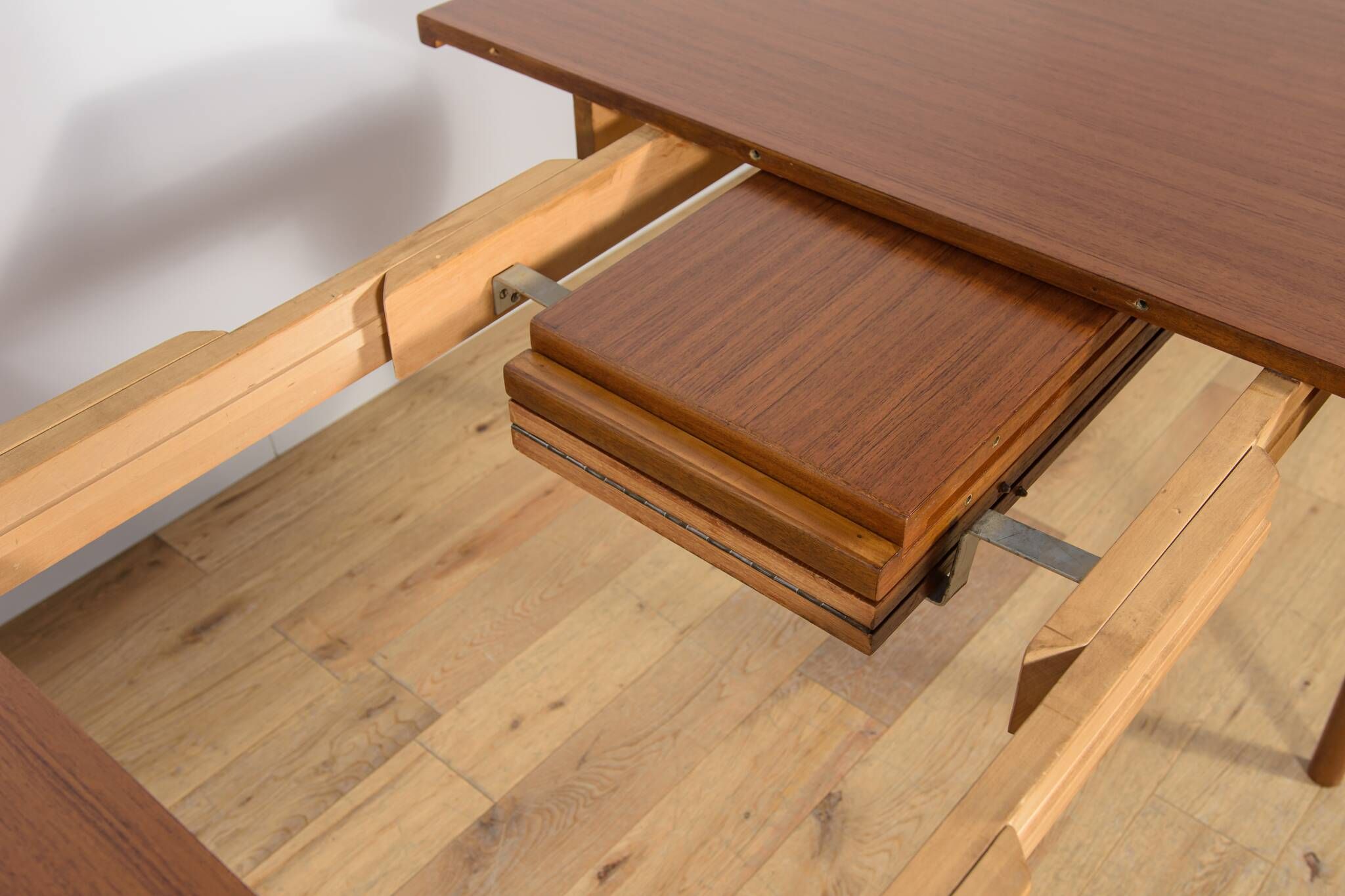 Mid-Century Round Teak Dining Table by Nils Jonsson for Hugo Troeds, Sweden