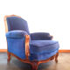 Paire de fauteuils bergères en velour bleu
