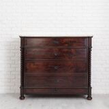 Commode en noyer du XIXe siècle
