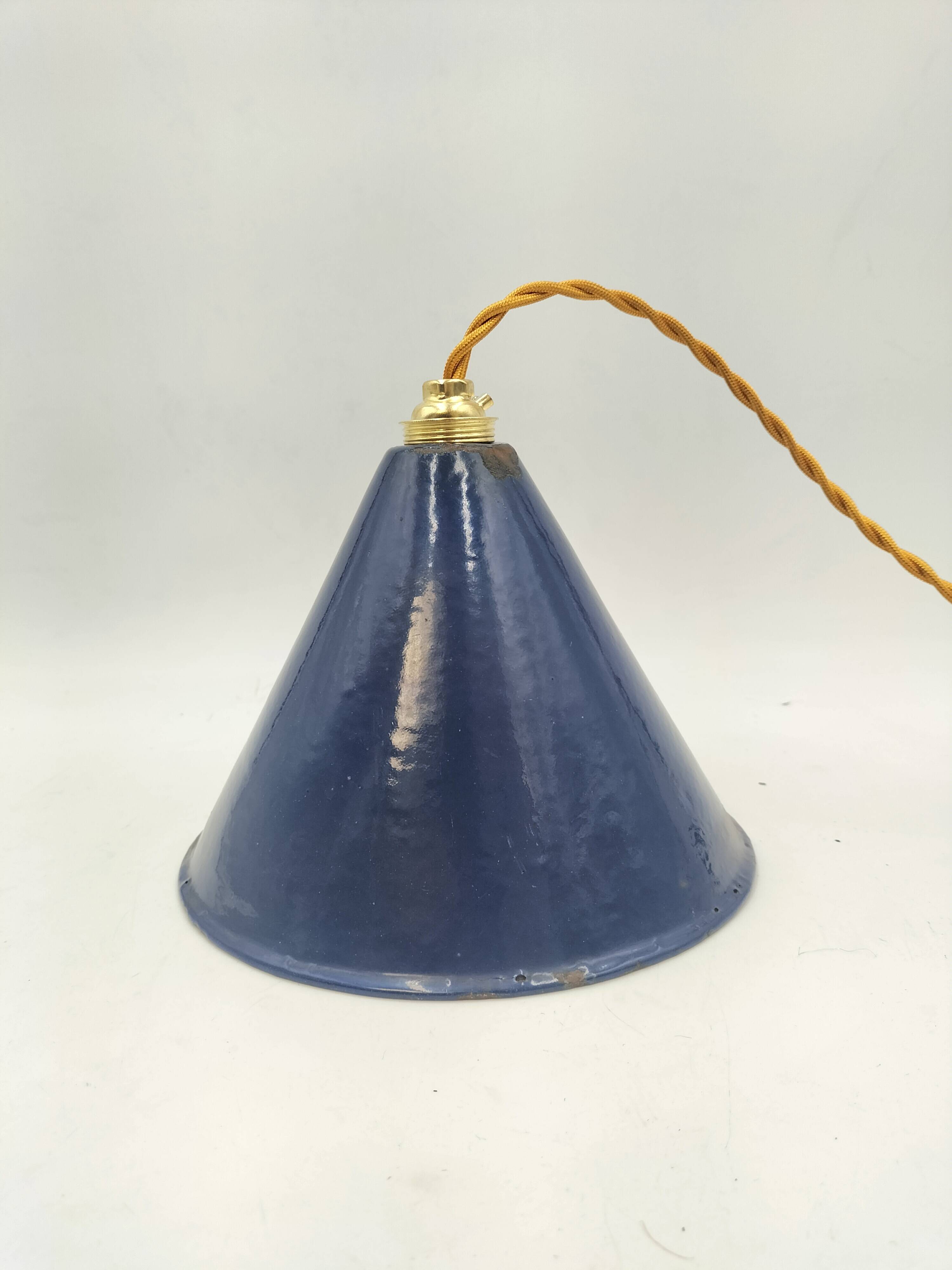 Enameled sheet metal cone pendant light