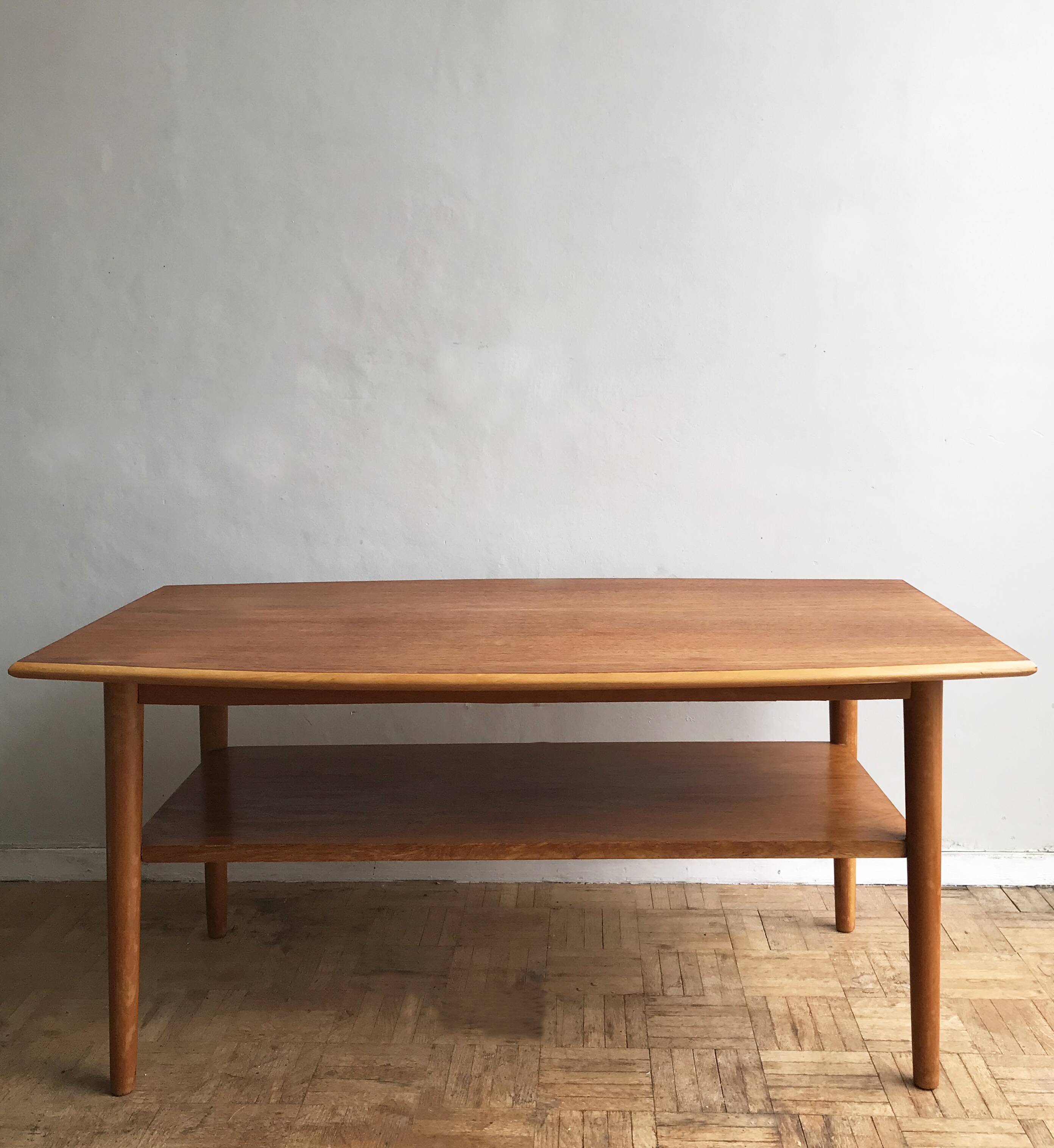 Table en teck blond des années 1960