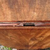 Oak coffee table with side flaps