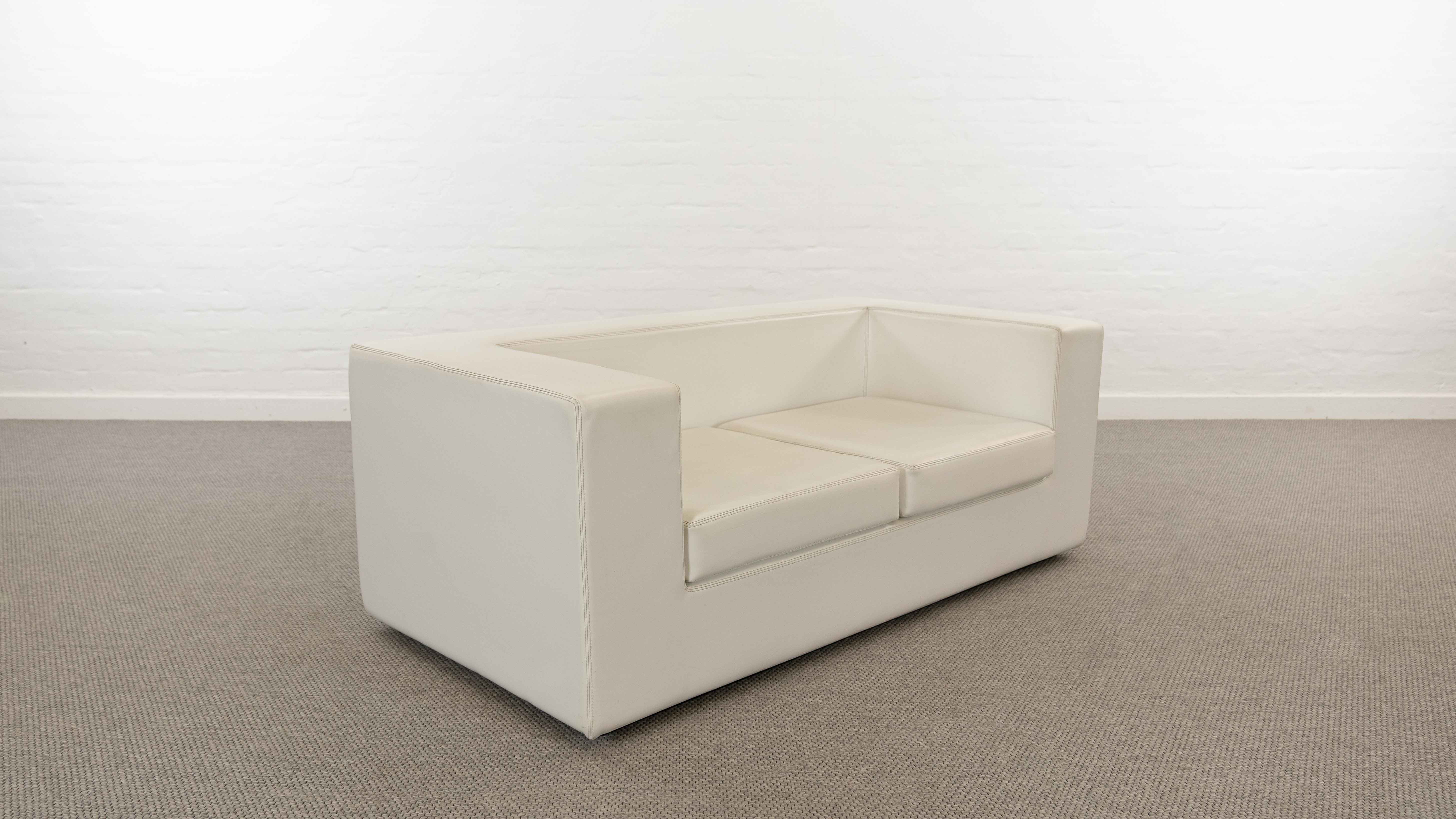 Throw Away Sofa by Willie Landels for Zanotta 1965 in white vinyl