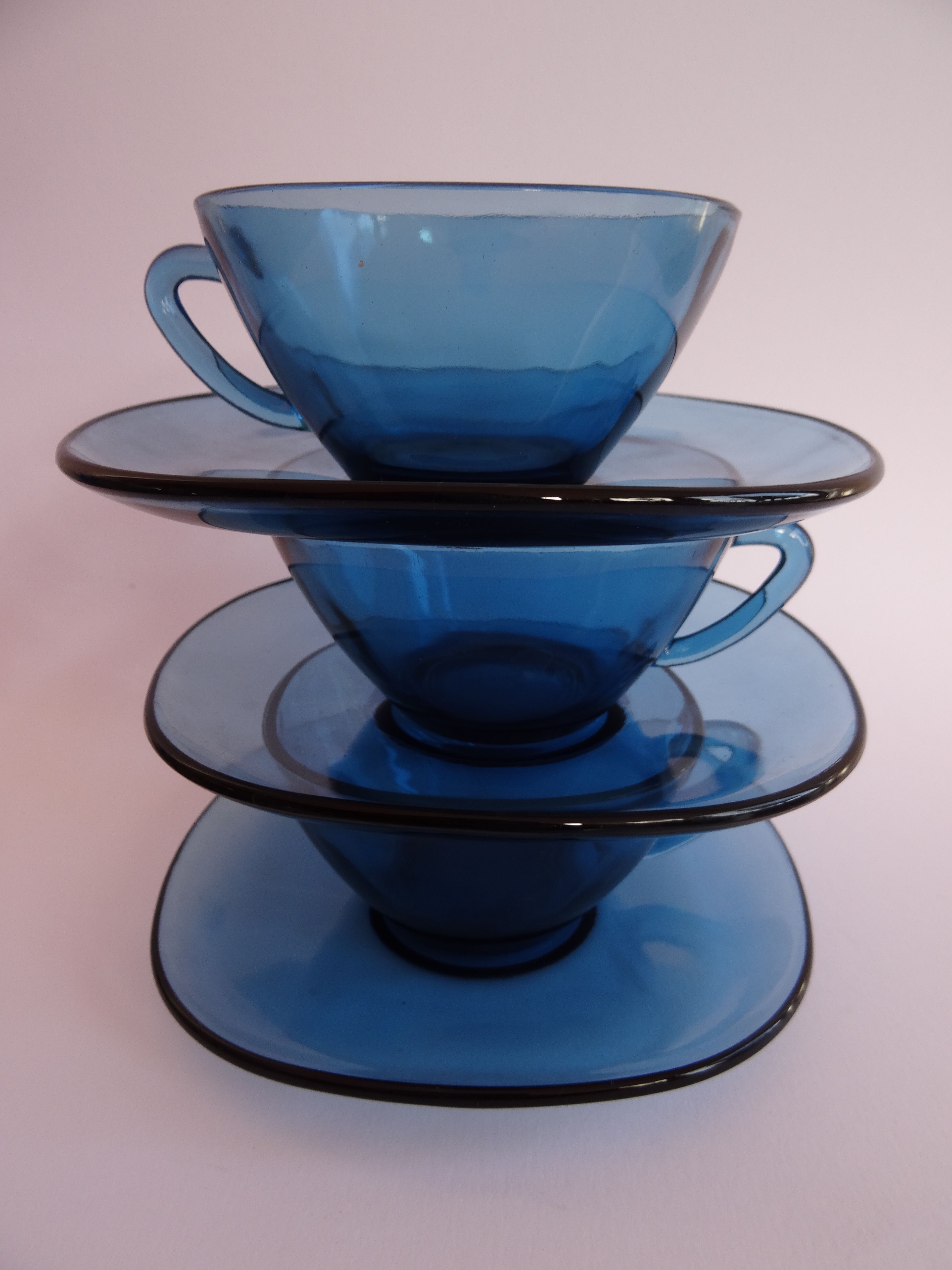 Tasses à café Vereco avec sous-tasses