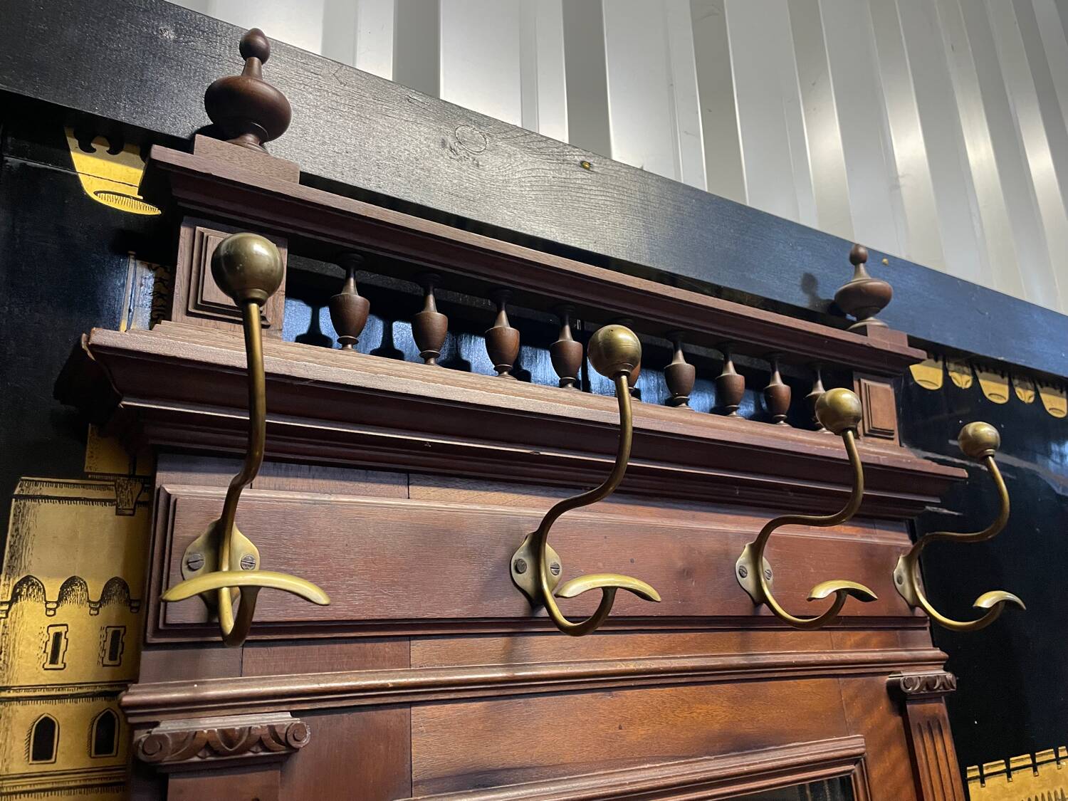 Portemanteau, vestiaire en noyer massif 1900