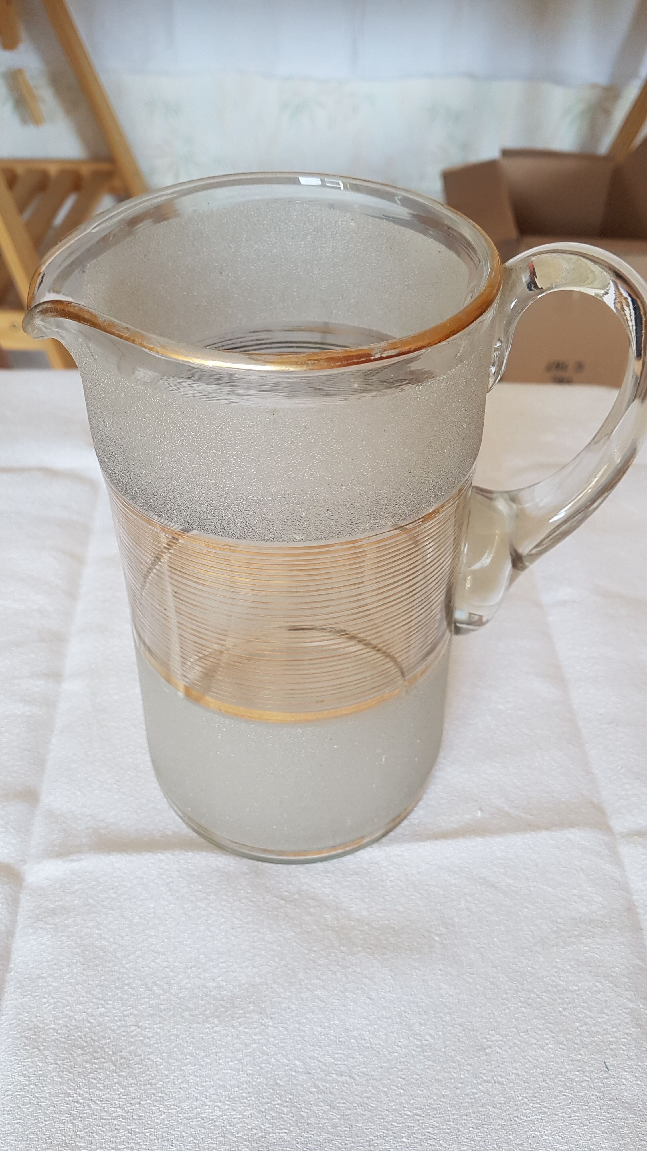 Pitcher with gilding