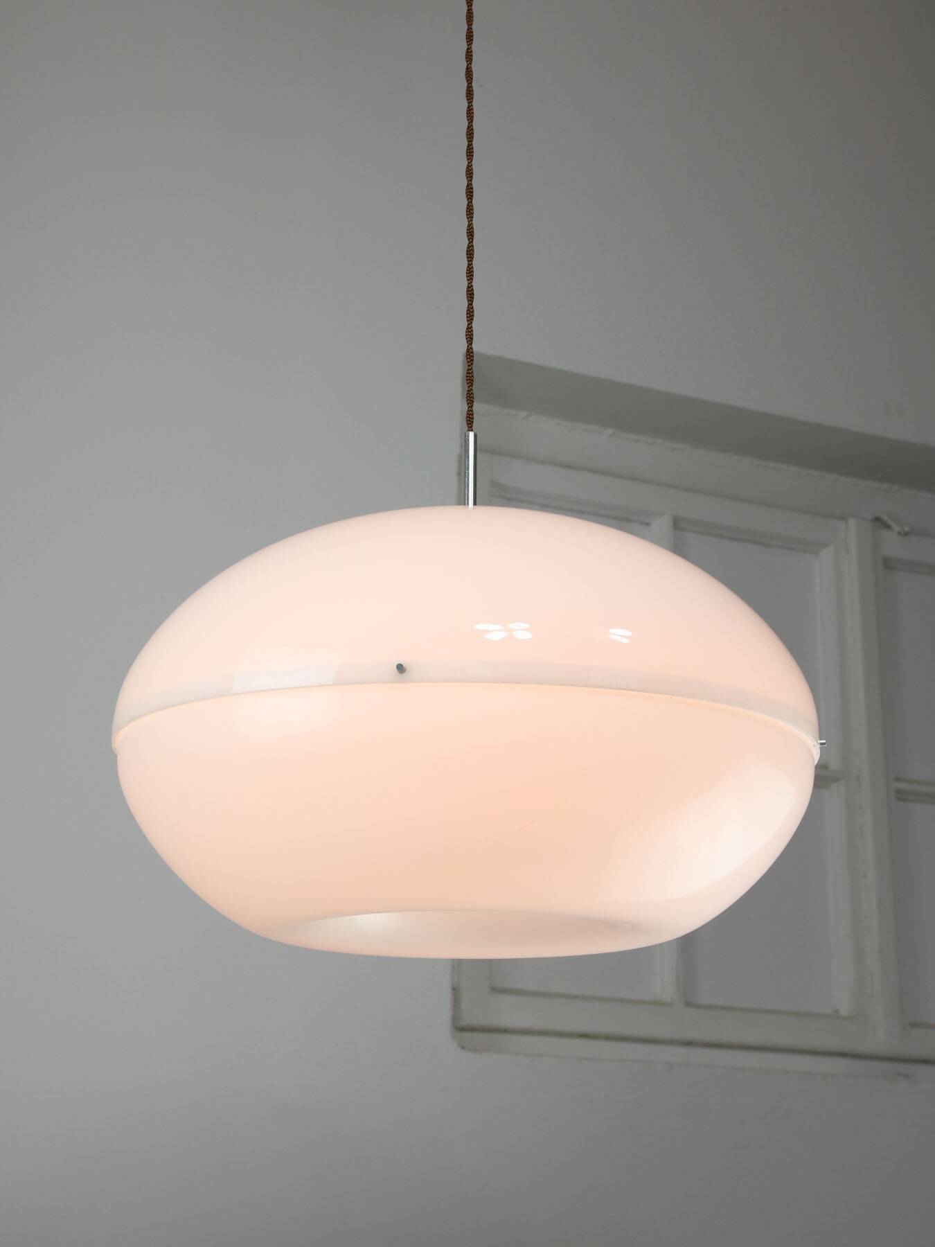 Italian Space Age Big White Doughnut Lamp, 70s