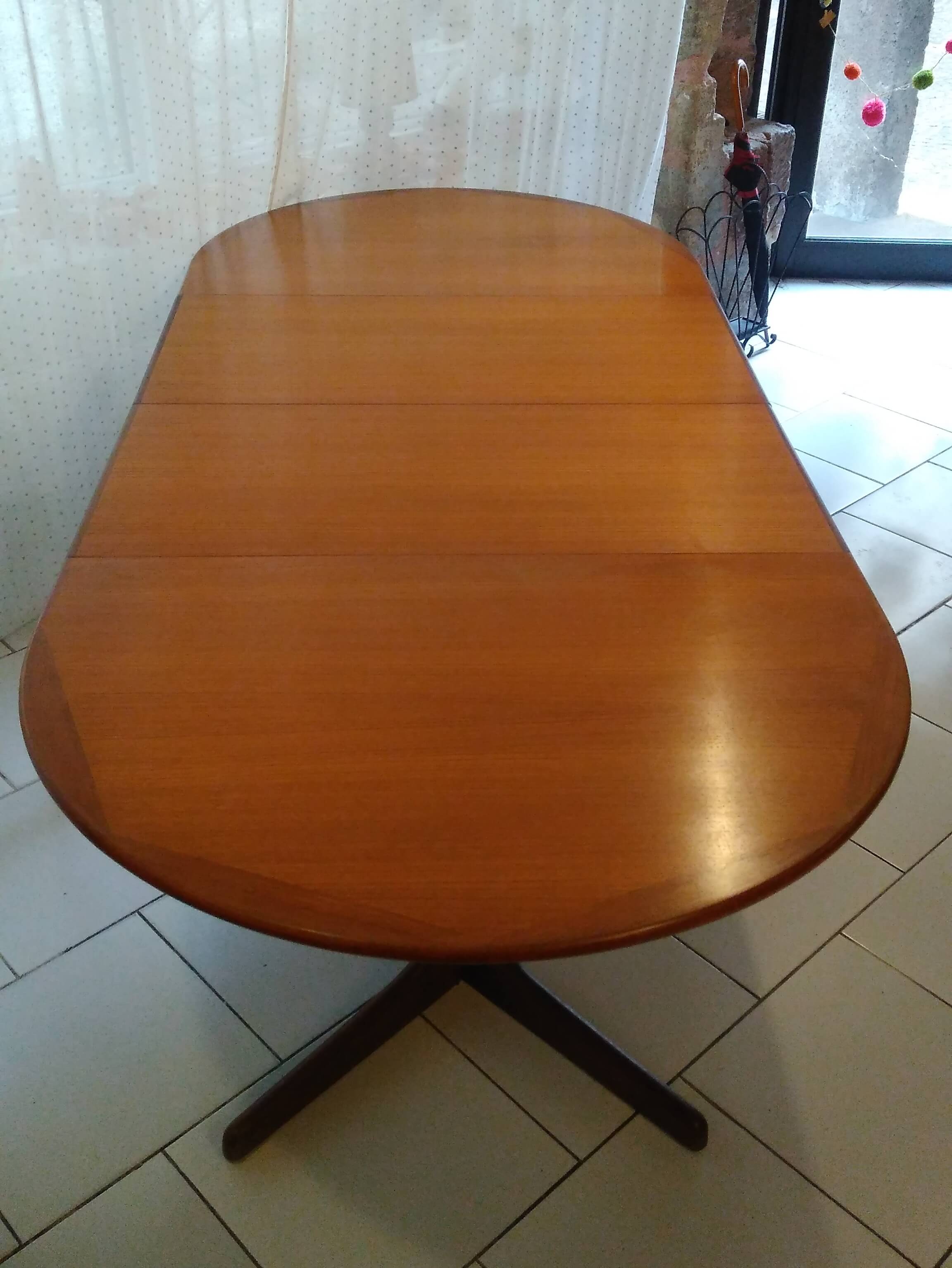 Vintage Scandinavian style dining