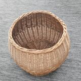 Wicker planter