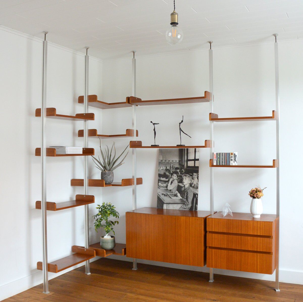 Corner bookcase 1970