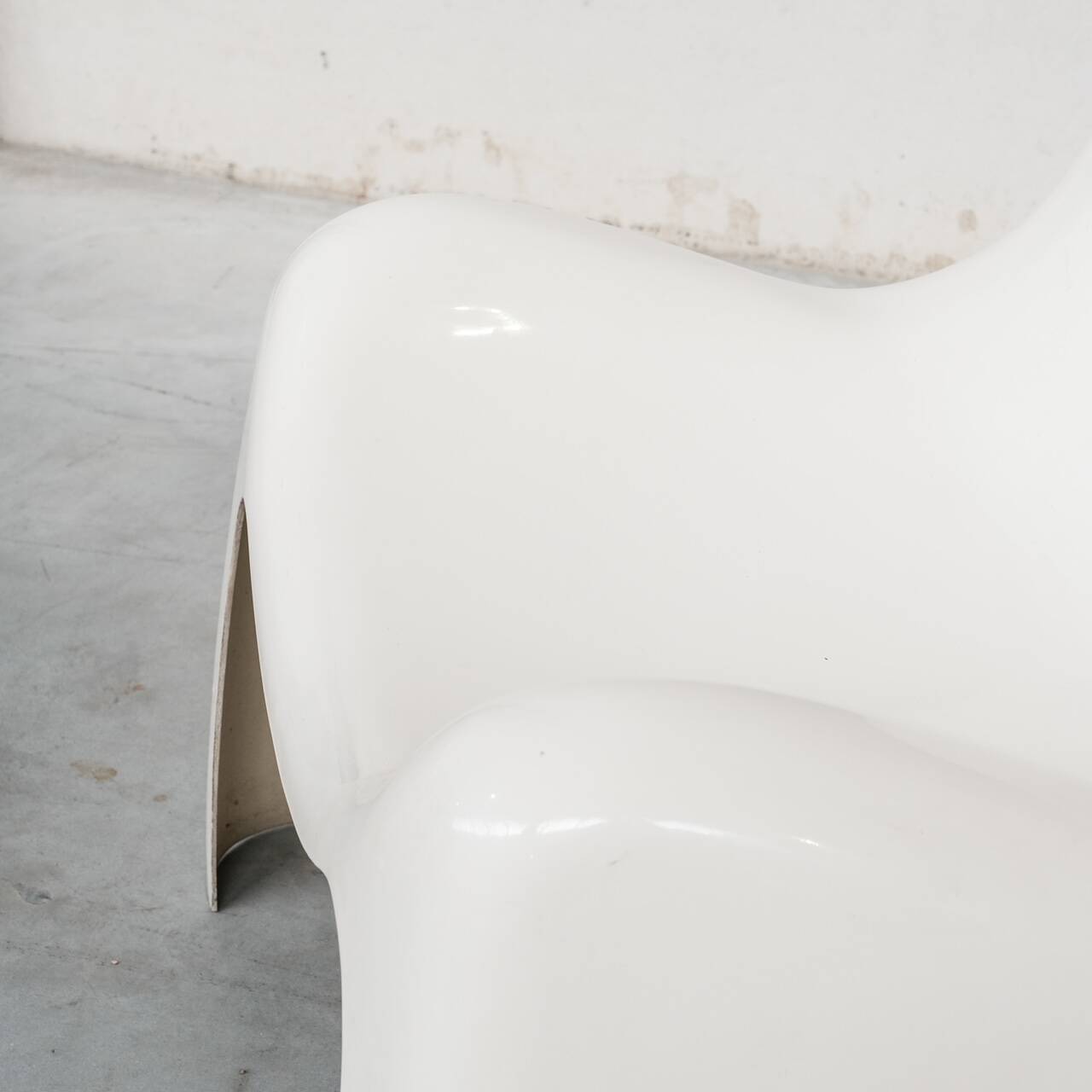Paire de fauteuils « Toga » en fibre de verre « Space Age » par Sergio Mazza pour Artemide
