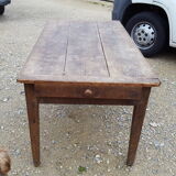 Old farm in oak feet time zones table