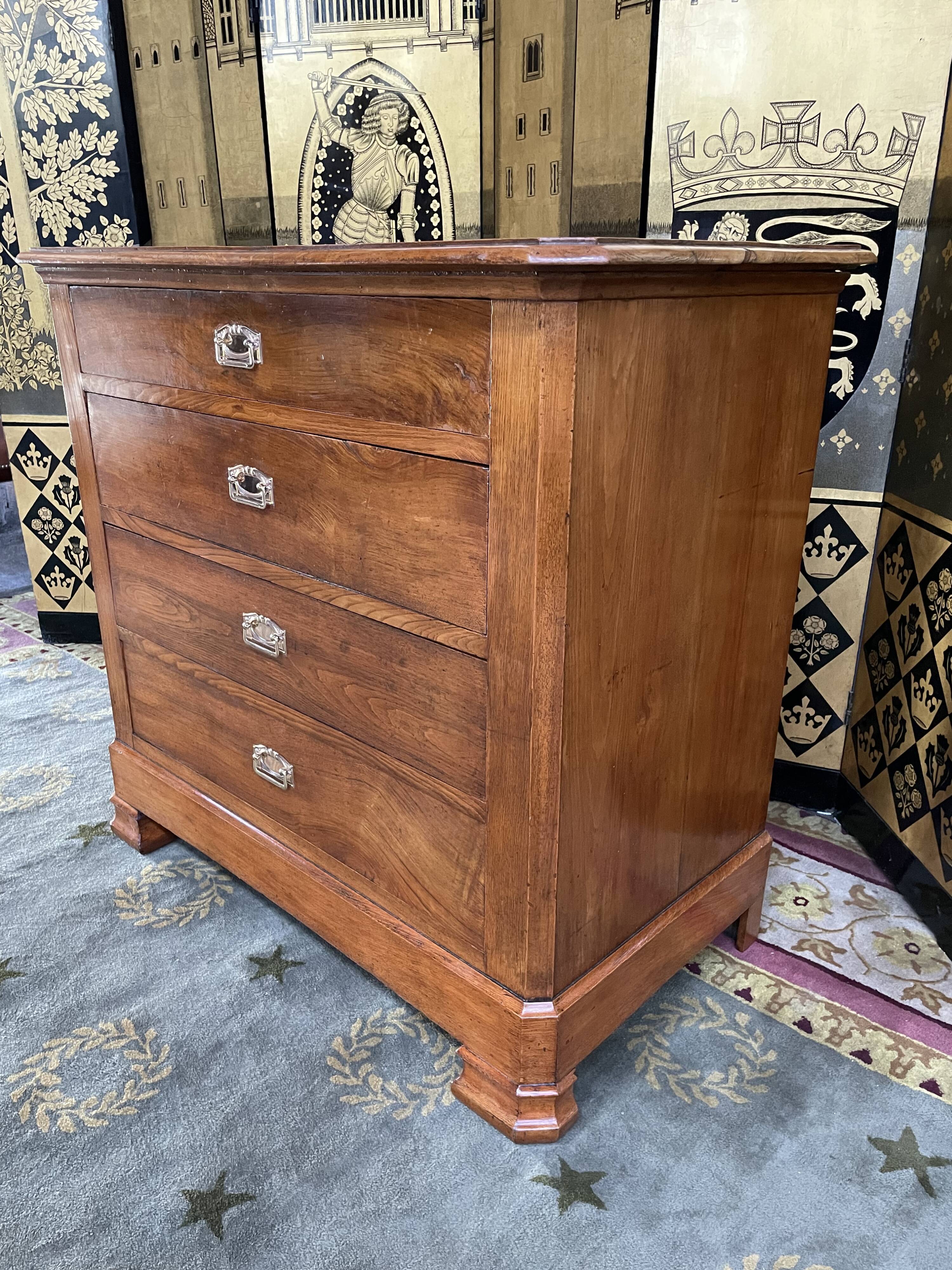Commode Louis Philippe en Orme era
