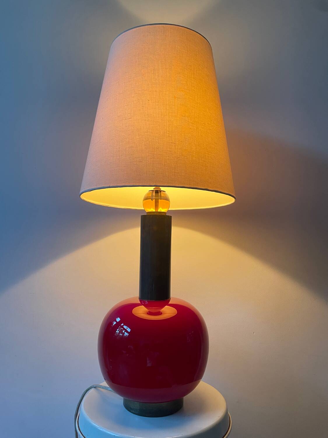 Lampadaire unique en verre de Murano. Design années 60.