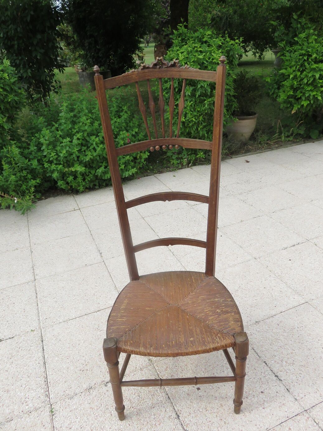 Provenal nurse chair