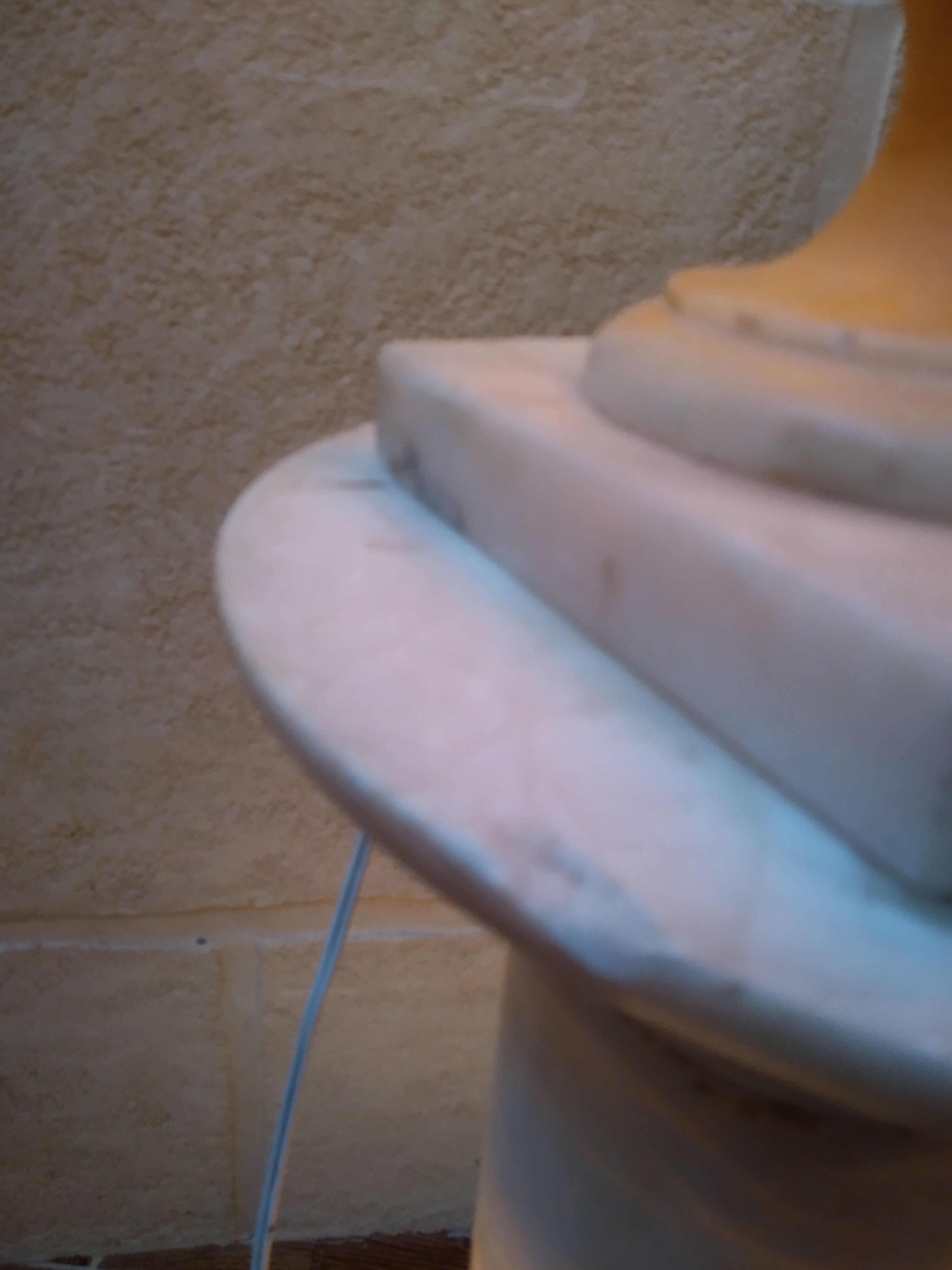 Alabaster column lamp