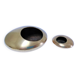Pair of ashtrays in solid brass