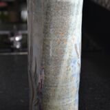 Vase rouleau/tube en grès ciselé et vernissé signé
