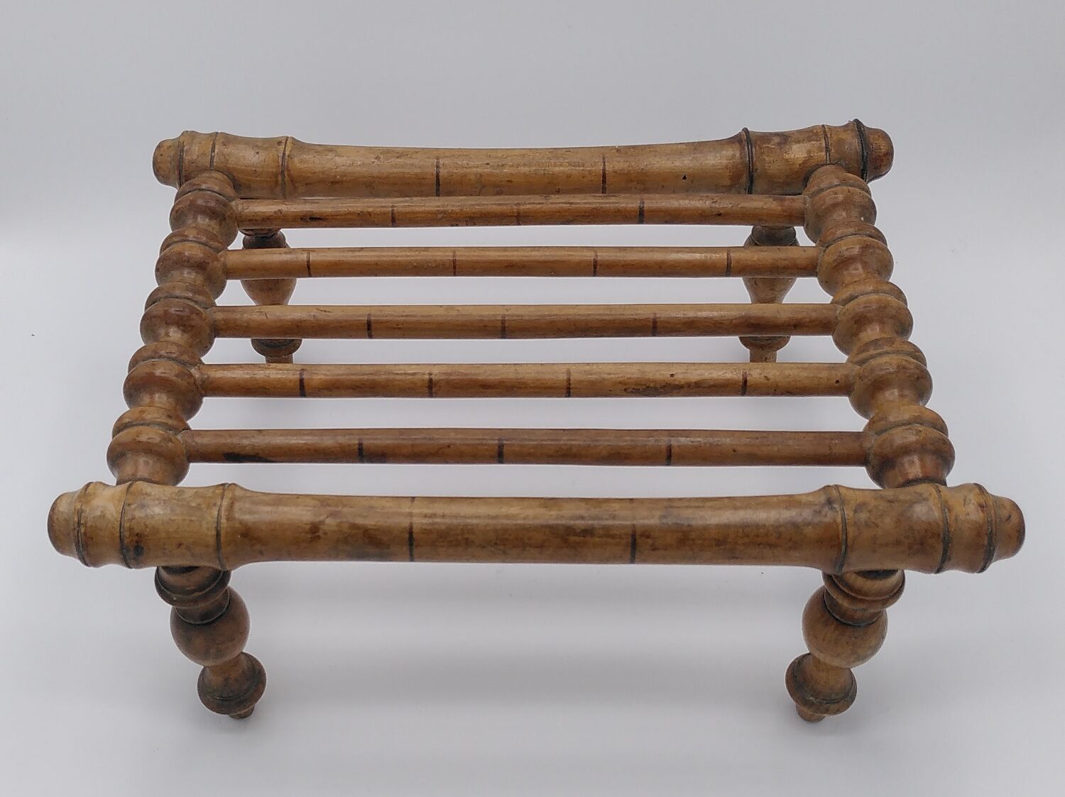 Bamboo imitation footrest