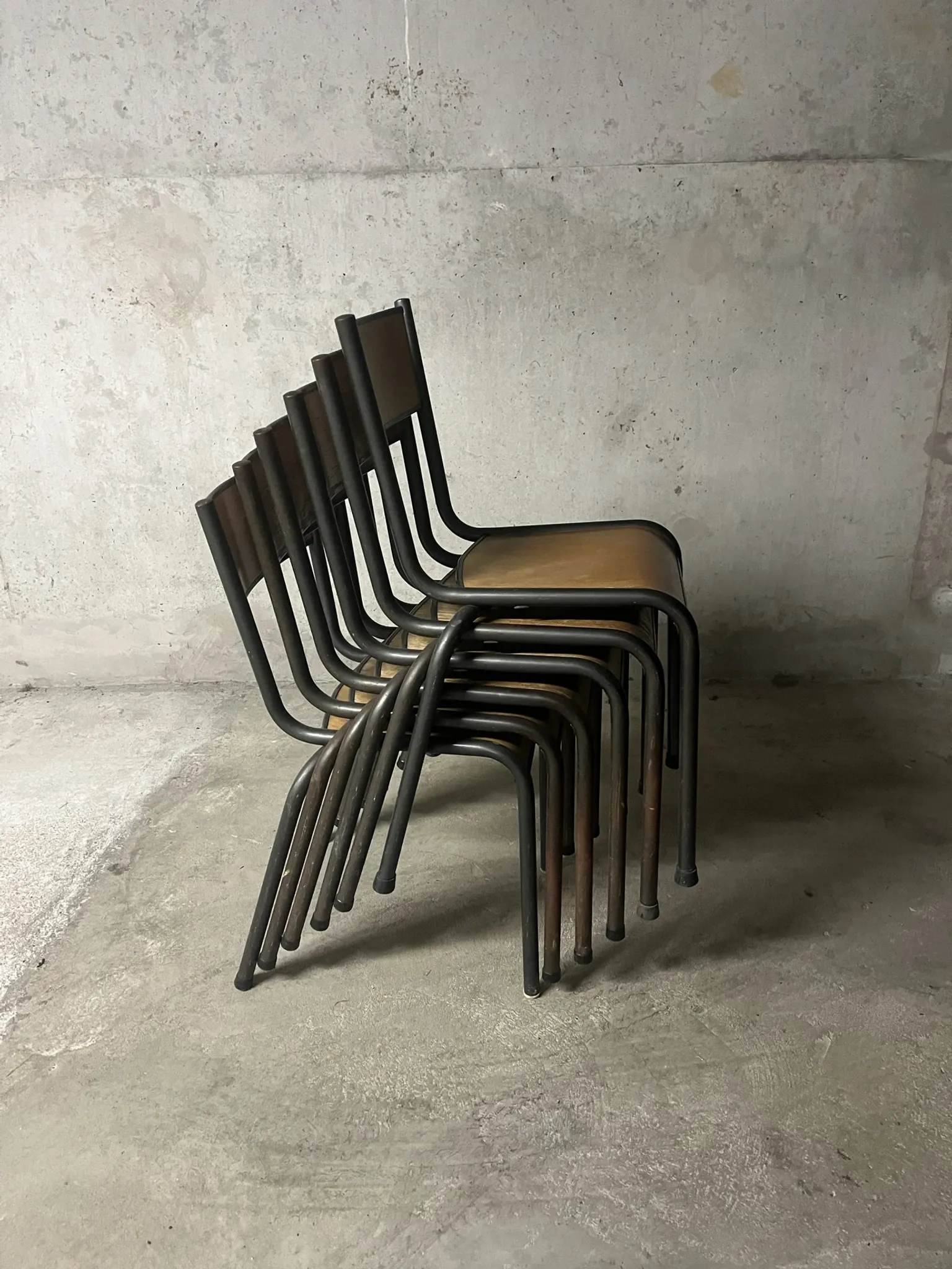 Set of 6 school chairs