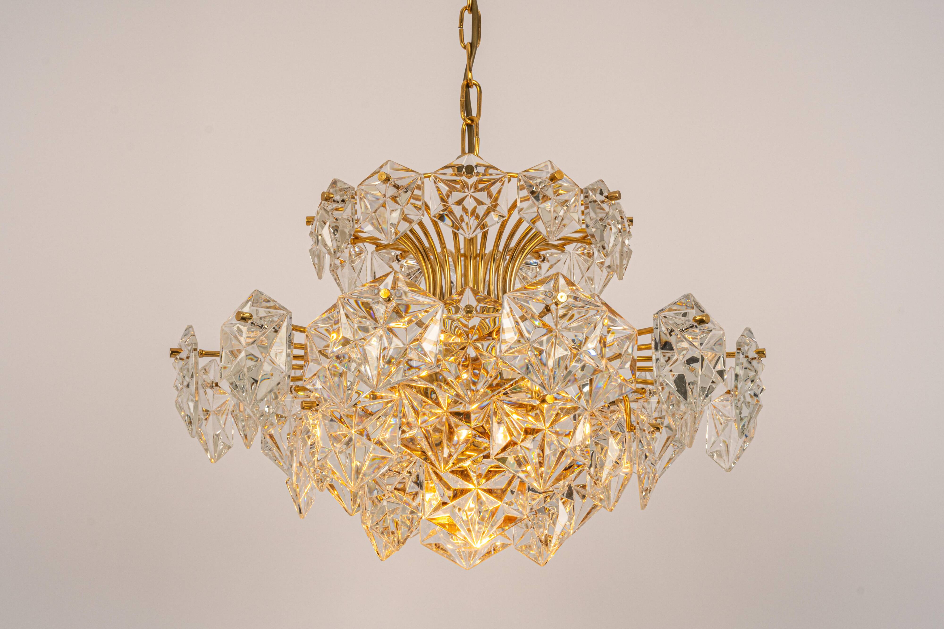 Lustre, laiton et cristal par Kinkeldey, Allemagne, années 1970