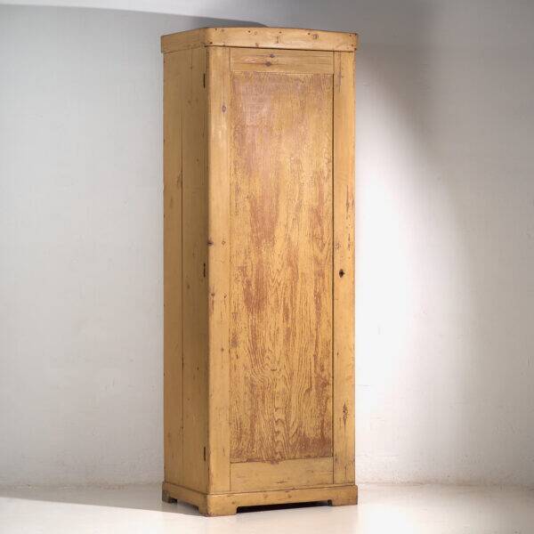 Antique single-door wardrobe (circa 1920)