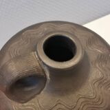 Vase/pot Dagnæs en argile/grès brun rainuré, d'Illums Danemark années 1970.