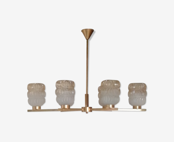 Lustre doré en laiton 6 branches avec ses verres ciselés 1960