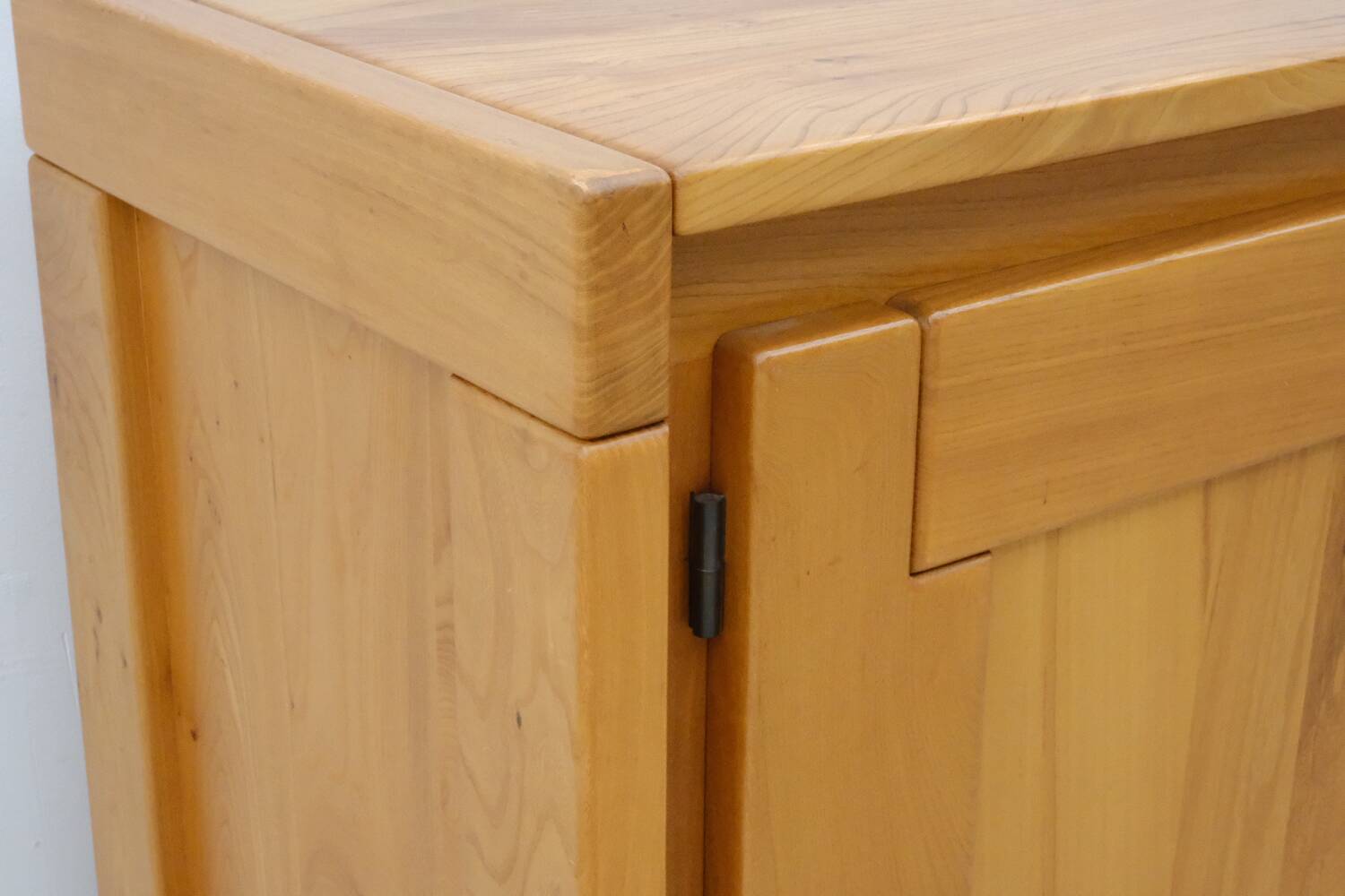 Maison REGAIN 2-door sideboard in solid elm