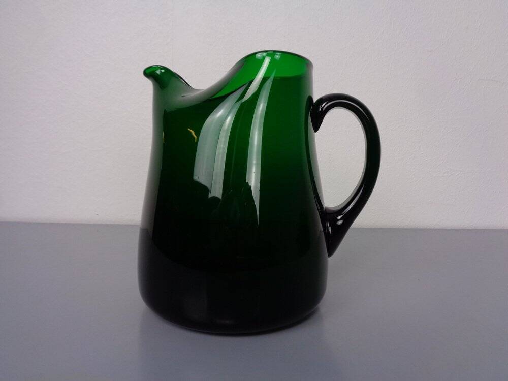 Italian green glass decanter and tumbler, 1960s, set of 7.