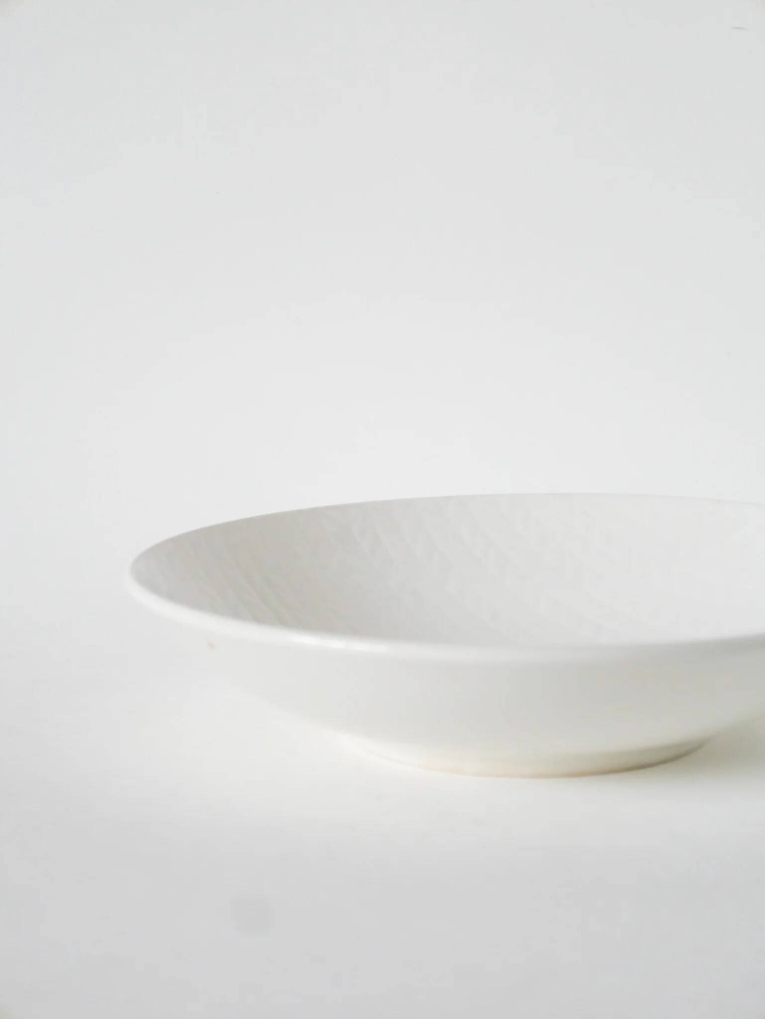 Plat rond de présentation Salins, design, blanc, 1960