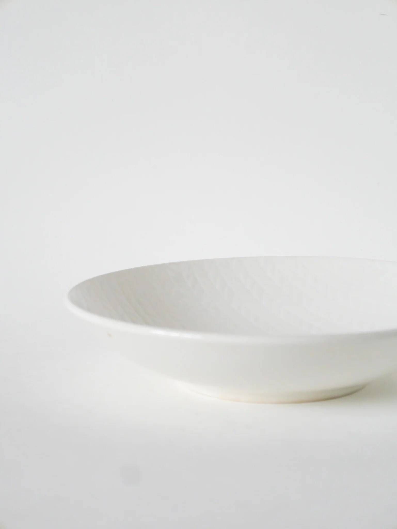 Round presentation plate Salins, design, white, 1960