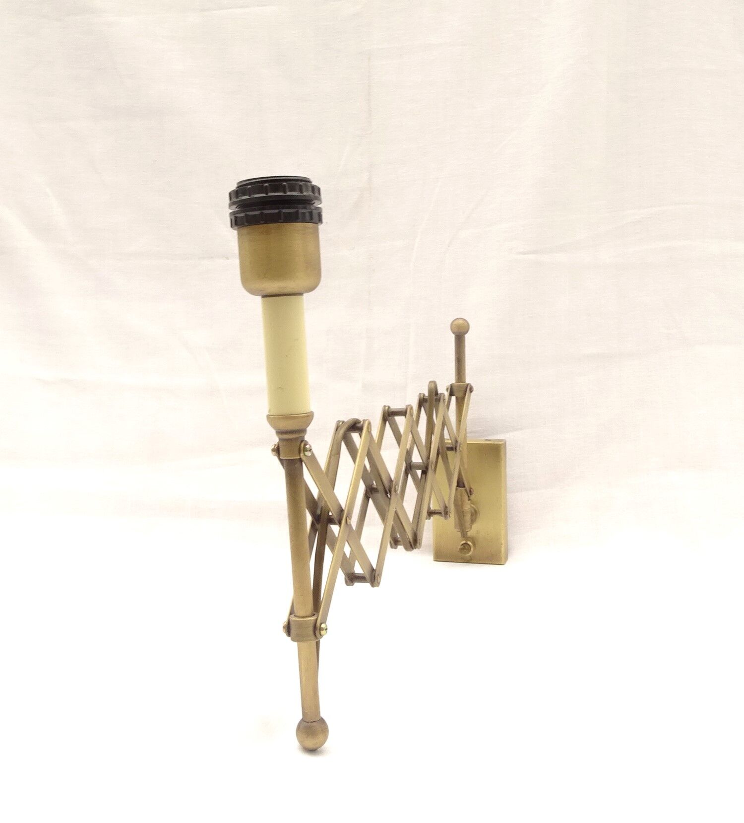 Brass Scissor Wall Lamp