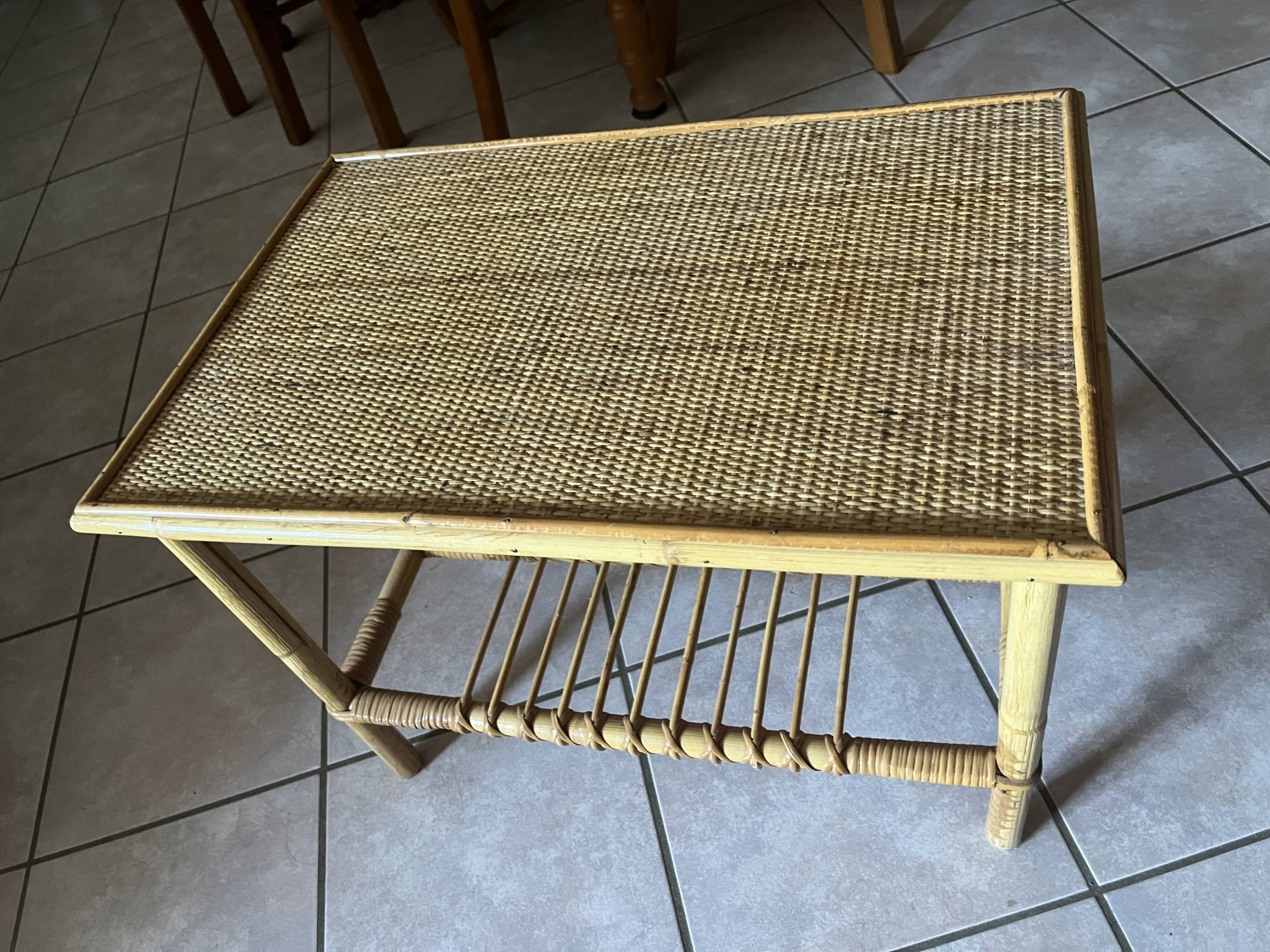 Table basse en bambou et rotin