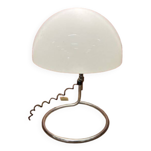 Lampe de table modèle