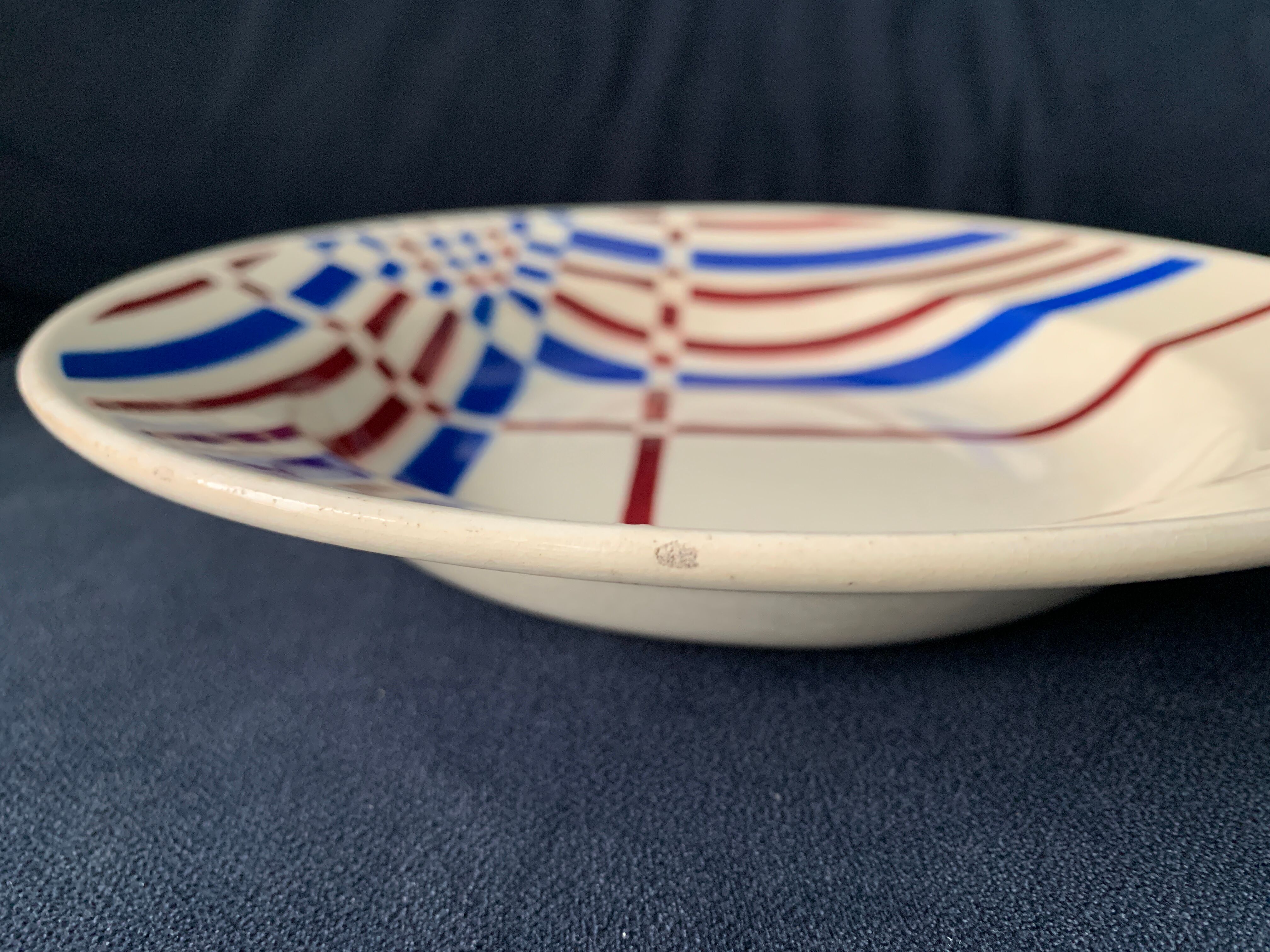 6 assiettes creuses aux couleurs basques, KG Lunéville, 1930