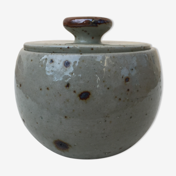 Sugar bowl in pyrity sandstone.