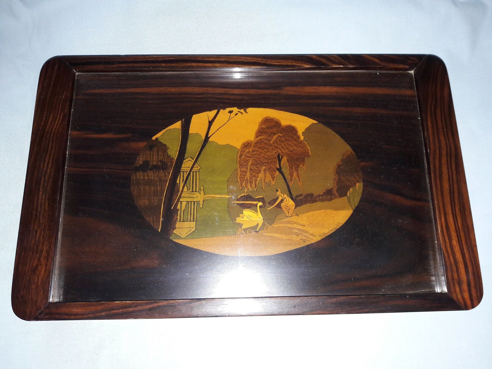 Wood marquetry tray