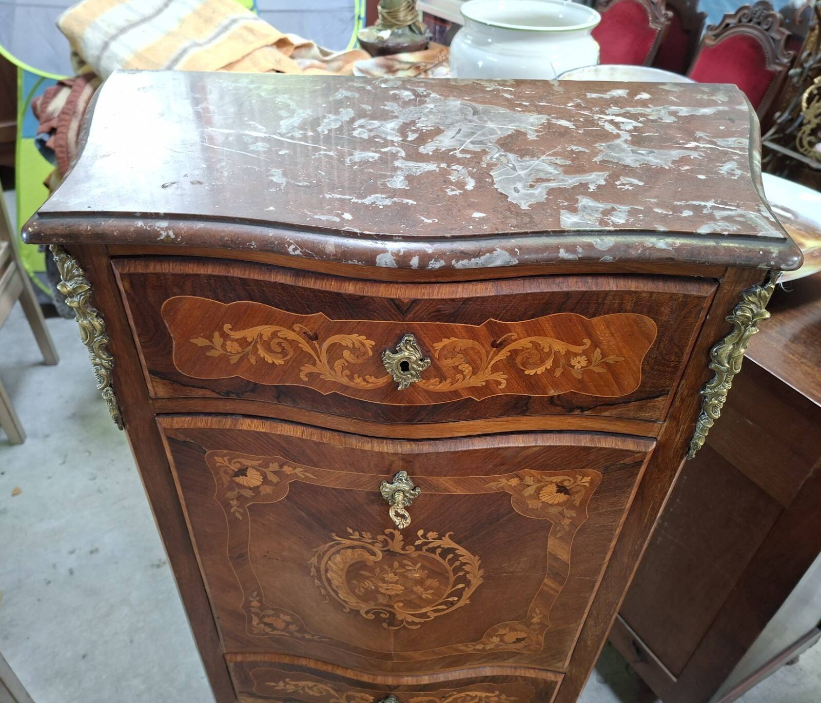 Lady's secretary marked in Louis XV style – Floral decoration –