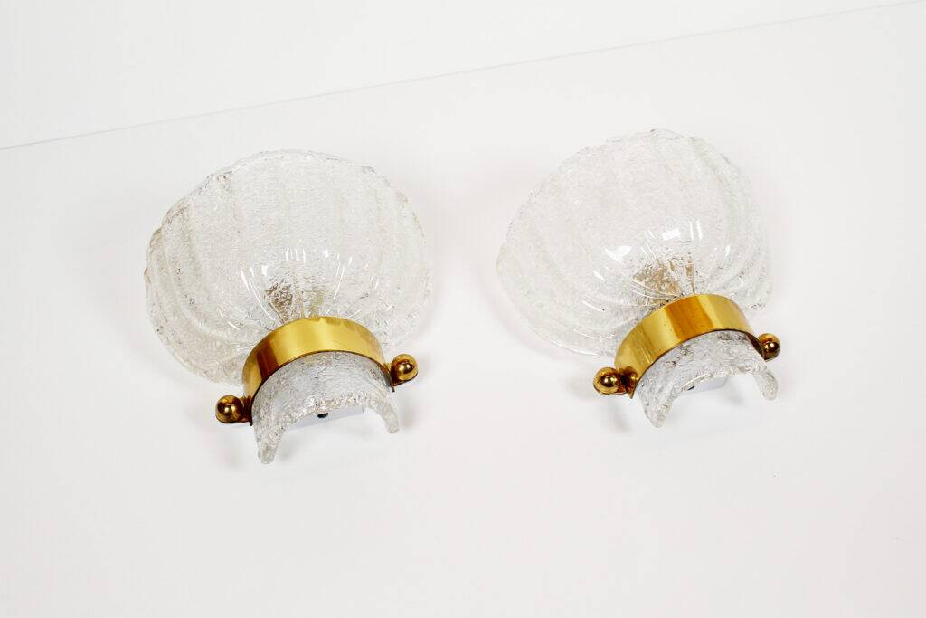 Large pair of 1970s Murano glass and brass wall sconces by Hillebrand