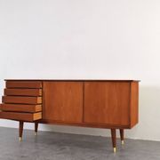 Buffet en teck du milieu du siècle par Fredrik A. Kayser, Norvège, années 1960.