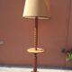 Lampadaire avec tablette intégrée, années 60-70