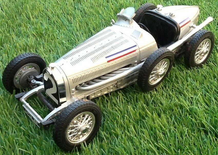Miniature car Bugatti Type 59