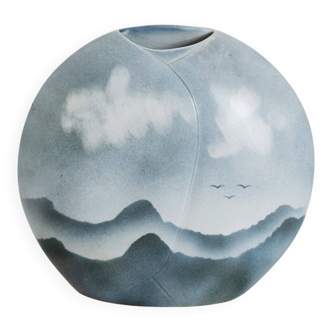 Large Virebent lenticular vase – Mountain sky design