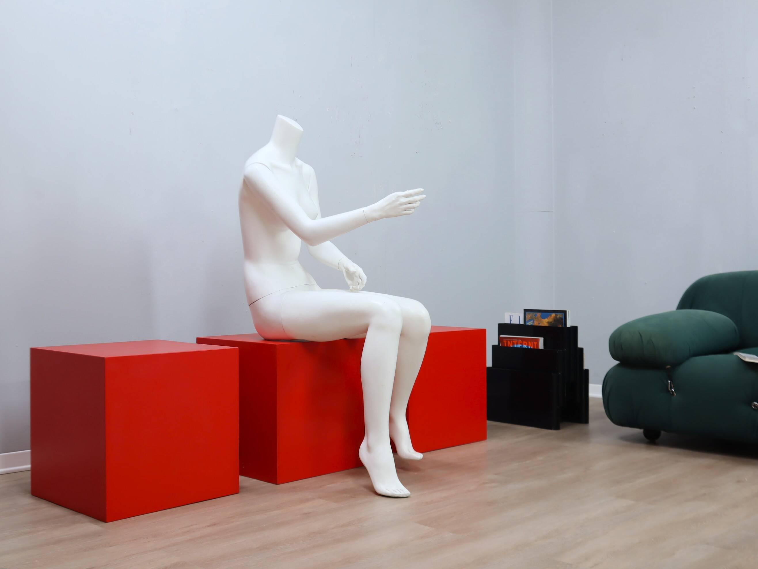 Tabourets/tables d'appoint cubes en fibre de verre italiens des années 1960, lot de 3