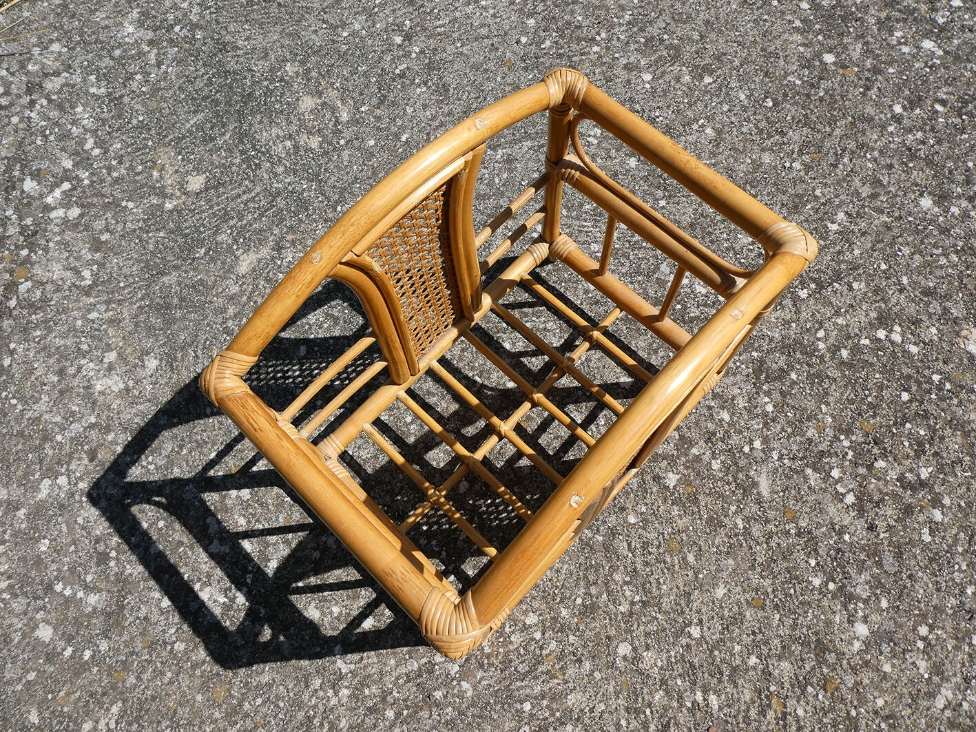 Bamboo rattan magazine holder