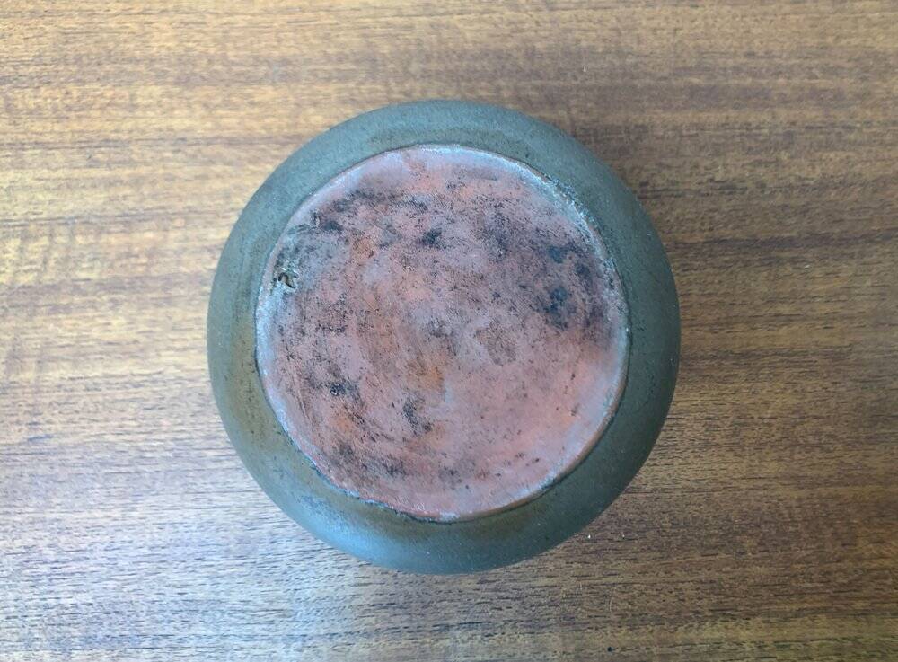 Minimalist ceramic vase from a German studio by Siegfried Gramann for Töpferhof Römhild, 1960s.