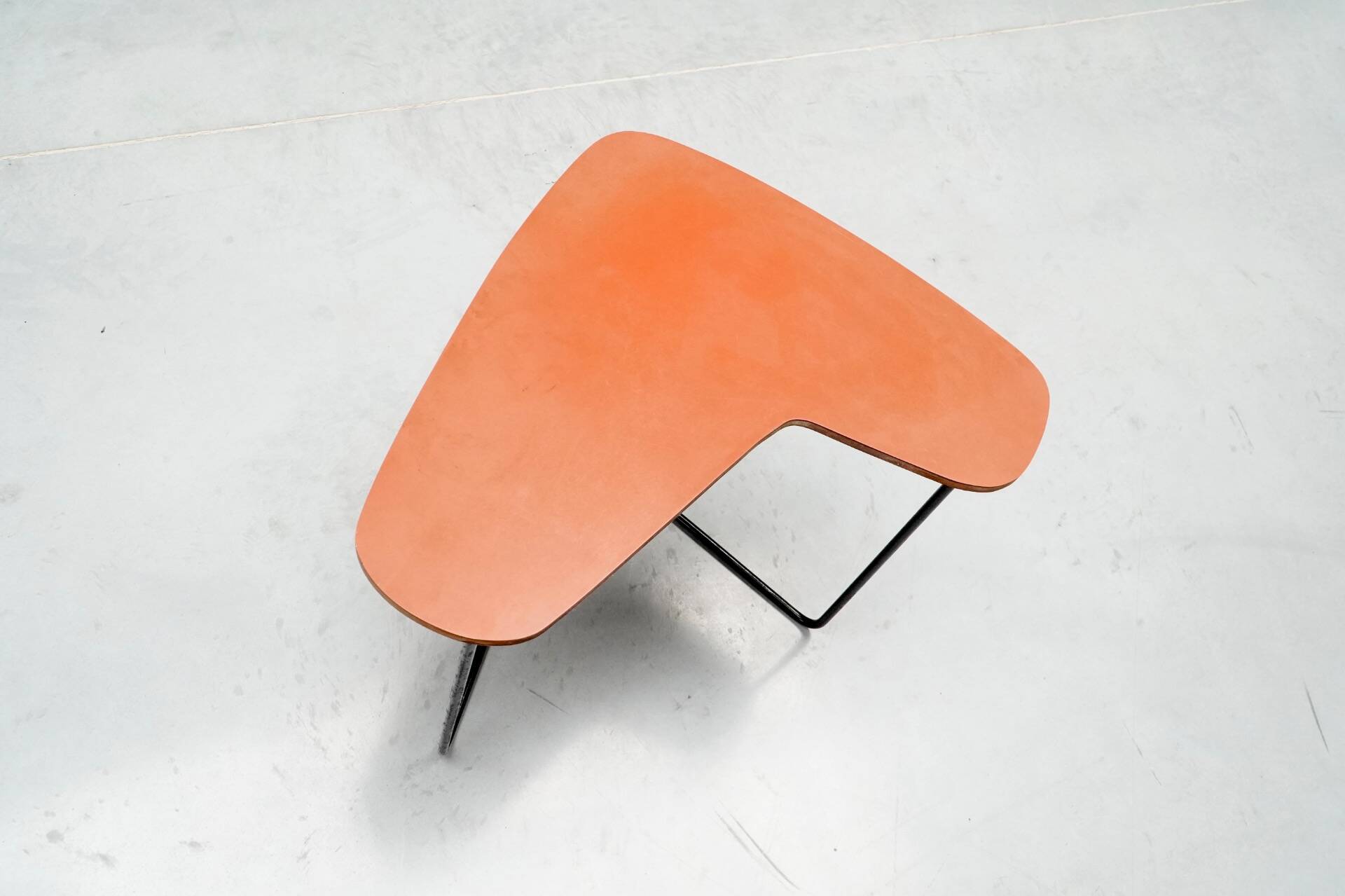 Willy Van Der Meeren, Tubax G1 Boomerang Table