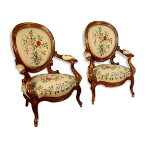 Paire de fauteuils tapisserie au