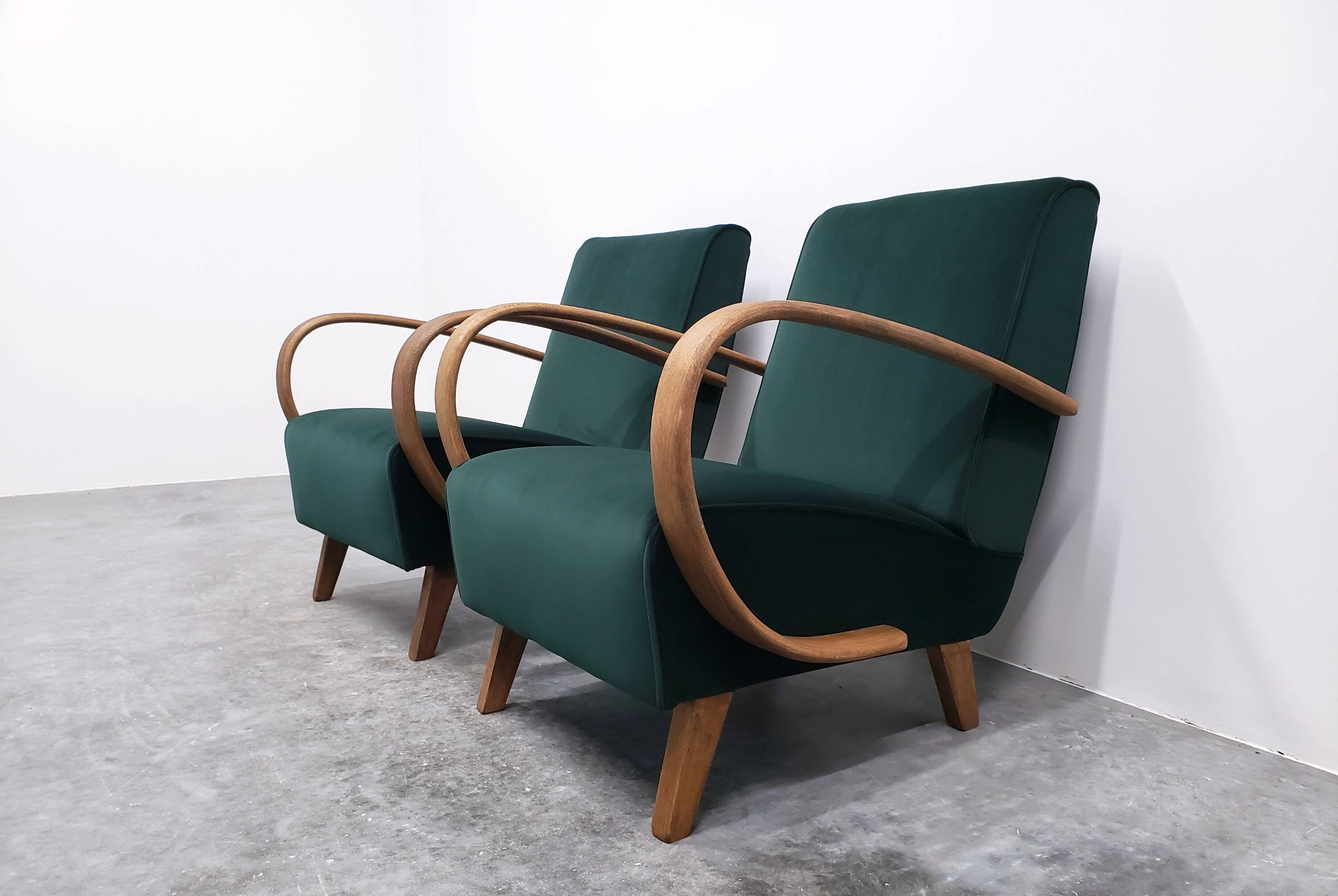 1930 Jindrich Halabala Bentwood Armchair in Emerald Green Velvet
